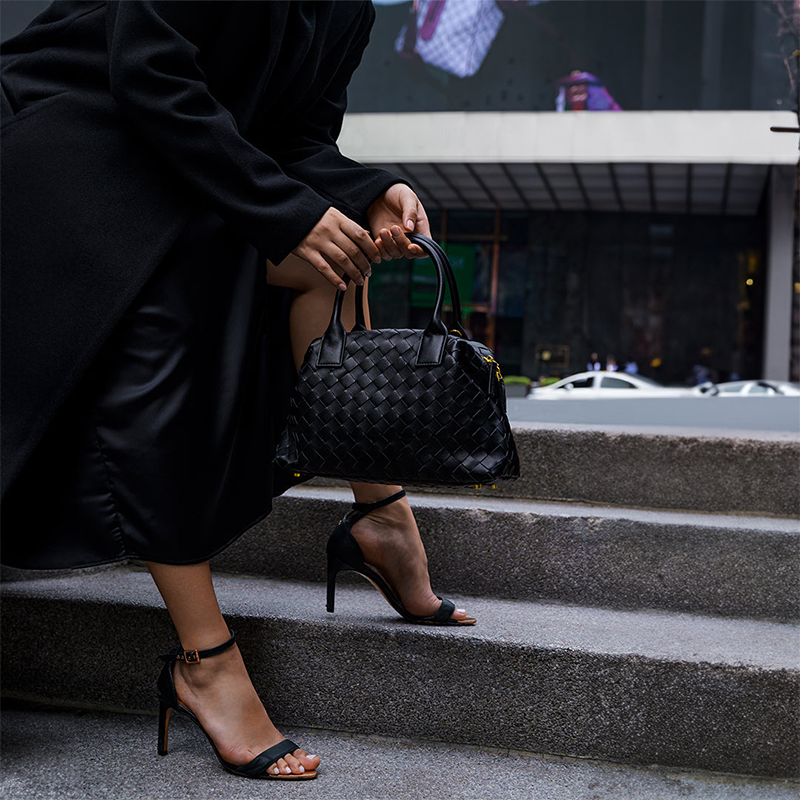 Bolsa Fiera Pequena de Couro com Alça Retirável